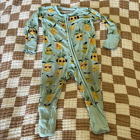 Little Sleepies Light Aqua Bamboo Zip Footed Pajamas in Pineapple Jams Sz 3-6 mo - Picture 2 of 6